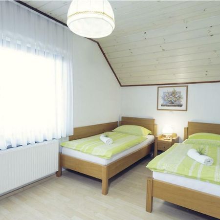 Zupancicev Hram Hotel Dragatuš Buitenkant foto