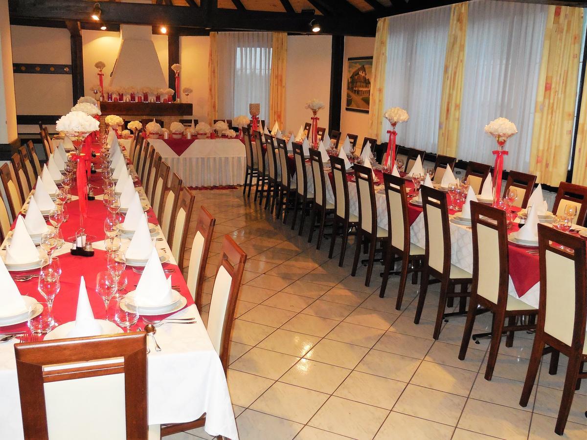 Zupancicev Hram Hotel Dragatuš Buitenkant foto